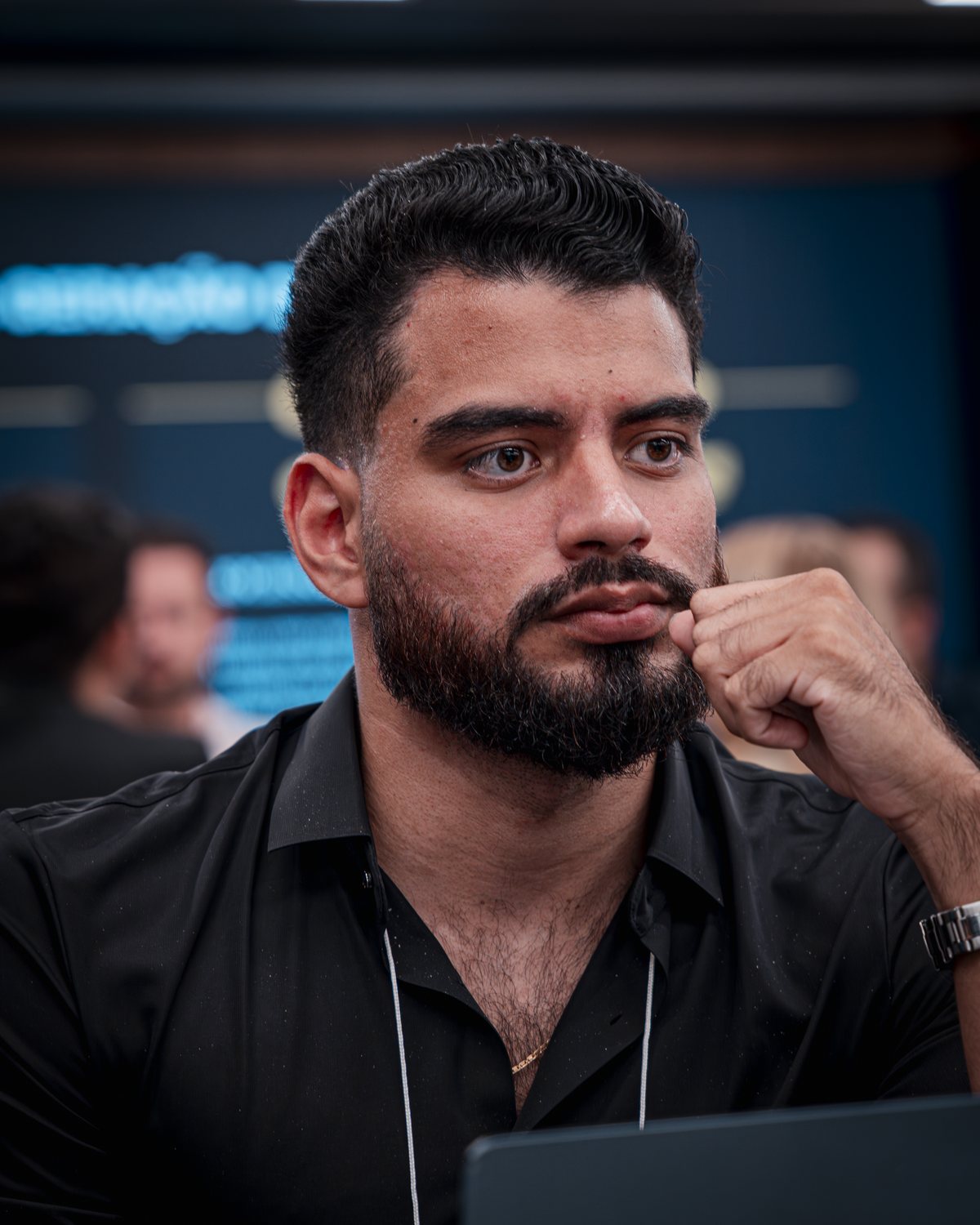 Vinicius Folem em um evento de negócios